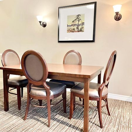 Hillside Haven: Carriage Club Resort Retreat Edgar Εξωτερικό φωτογραφία
