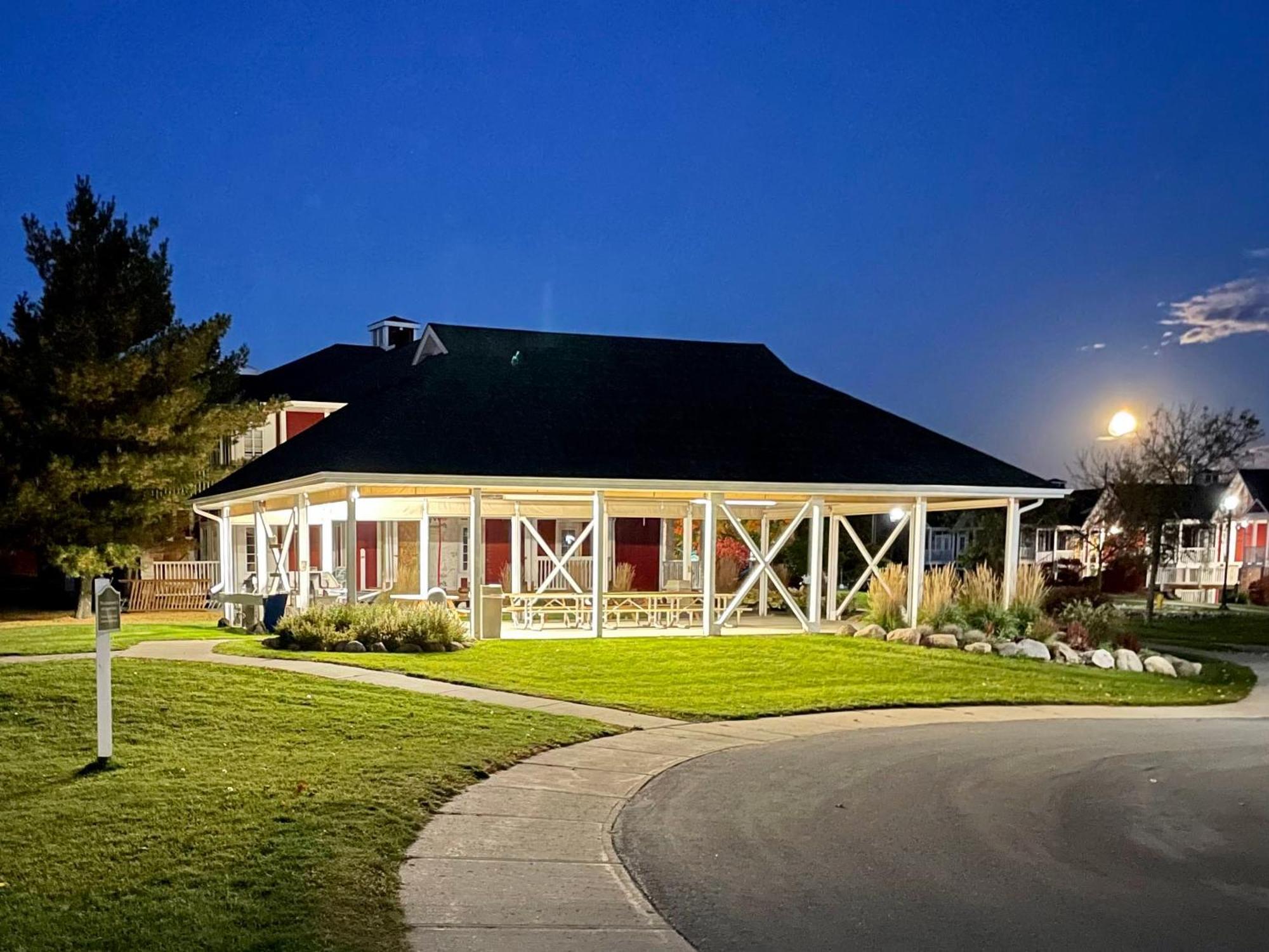 Hillside Haven: Carriage Club Resort Retreat Edgar Εξωτερικό φωτογραφία